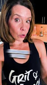 Break the Chain, Change the Game! ⛓️🔄, Struggling with unhealthy snacking?  It’s all about breaking patterns. 🍫🐟, Before reaching for snacks like  goldfish or M&Ms, interrupt the cycle. Try a protein ...