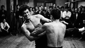 Bruce Lee vs Shaolin Master What's the Best Martial Art Style? - YouTube