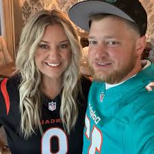 Were there many season tickets available