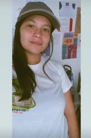 Hello 👋🏼 My name is Benia and I'm 36.