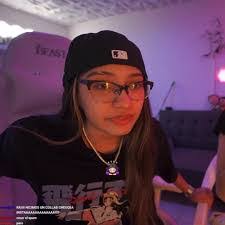 Alondra Michelle's Instagram, Twitter & Facebook