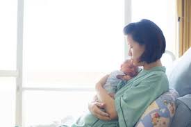 Adanya pembengkakan getah bening di bawah ketiak, leher, dan belakang kepalanya. Bayi Sungsang Saat Hamil Kenali Penyebab Jenis Dan Solusi Terbaiknya