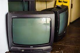 What To Do With Old Tv Sets? 4 Green Ways To Handle Them
