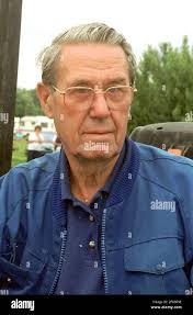 ROBBIE MARTIN WHO WAS HURLED INTO THE AIR BY A TORNADO WHILE WORKING ON HIS  TRACTOR AT KINGFISHER CARAVAN PARK, GOSPORT, HANTS. PIC MIKE WALKER, 2001  Stock Photo