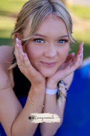 Im officially back from maternity leave. Let's get those senior sessions  booked!! Plain Jayne Photography