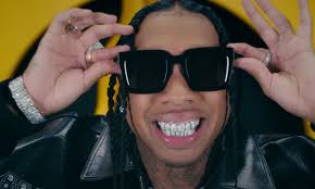 Chencho (plan b, es plan b) mami no me puedo aguantar cuando yo te veo pasar cuando t� me baila en el tubo yo me pongo loquito que no puedo ni hablar yo te la entrego. El Alfa El Jefe X Tyga Trap Pea Fleek Mag