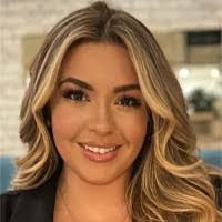 Ariana Abraham's Instagram, Twitter & Facebook