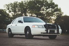 Your Used Crown Victoria Police Interceptor Buyer S Guide Old Police Cars Victoria Police Ford Police
