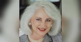 Roberta Weiss's Instagram, Twitter & Facebook