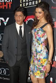 Srk Deepika S Chennaiexpress To Take Viewers On Fun Ride Http Www Buzzintown Com Bollywood News Srks Chen Deepika Hairstyles Cool Hairstyles Hair Styles