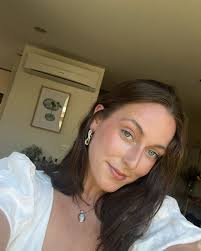 Georgia Gilbert (@georgia_gilbert) • Instagram photos and videos