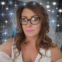 Donna Quinlan's Instagram, Twitter & Facebook