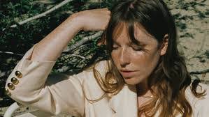 Jillian Lake's Instagram, Twitter & Facebook