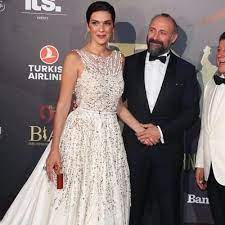 Check spelling or type a new query. Berguzar Korel Halit Ergenc Fc On Twitter Kralicemiz Tatilde Berguzarkorel Halitergenc Azcev Vatanimsensin