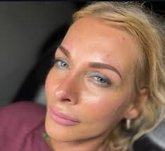 Hi! I'm certified Permanent Makeup artist! I perform PMU Powder Brows and  Lip Blushing! Brows: to create beautiful symmetry in the eyebrows,  re-designing the shape and adding color to sparse areas. Lips:
