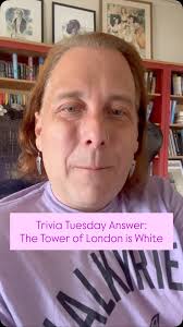 I’m back (a little late) with the trivia answer! The Tower of London is  white, which a lot of you answered correctly 👏, #trivia #triviatuesday  #worldhistory #toweroflondon