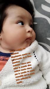 mi bebé tomando las medicinas que le recetaron entre ellos muy importa...