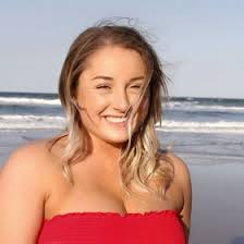 Lauren Uhrich's Instagram, Twitter & Facebook