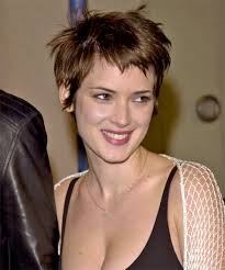 Winona ryder's look has changed so much over the years, it's hard to decipher what her natural hair color is. Winona Ryder Hairstyles Hair Cuts And Colors