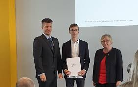 Lebensjahr, vor dem studium bzw. Elisabethschule Marburg Informatik