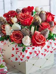 How To Make A Chocolate Strawberry Bouquet Video Recipe Chocolate Strawberries Bouquet Edible Arrangements Purple Chocolate