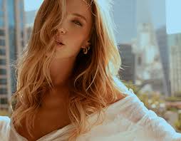 Amanda Projects :: Photos, videos, logos, illustrations and branding ::  Behance