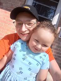 Real question Hot Wheels fam??? I'm new to selling I want to downsize my  collection but I'm like unsure how to send in mail do I get my boxes at the  store