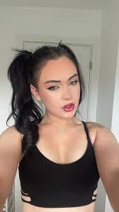 Jocelyn Paige's Instagram, Twitter & Facebook