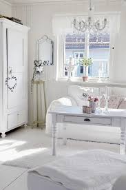 Dessen merkmale sind leicht zu erkennen und das wohnzimmer sieht nicht üblich oder ganz gewöhnlich aus. Shabby Chic Mobel 35 Innendesigns Wo Mobel Eine Wohlfuhloase Schaffen Chic Wohnzimmer Wohnen Shabby Chic Wohnzimmer