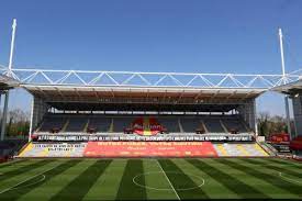 Et confirme les intérêts de l'ol, de nice mais aussi de naples. Rc Lens Nimes Des Banderoles En Vue Du Derby Face A Lille Dans Les Tribunes De Bollaert