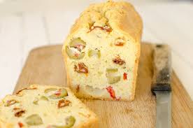 Cake Sale Sans Gluten Olive Tomate La Faim Des Delices Recette Cake Sale Sans Gluten Recette Quiche Cake Sale