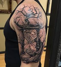 Sanduhr Tattoo Auf Der Schulter Tattoo Muster Sanduhr Tattoo Sanduhr Tattoo Design Sanduhr Tattoo Vorlage