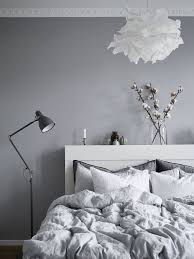 Die zahl 1 steht für die höchste deckkraft. Die Weisse Wand Richtig In Szene Gesetzt Deco Home Graue Wand Schlafzimmer Wohnung Wohnen
