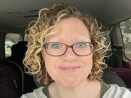 Heidi Donahue's Instagram, Twitter & Facebook