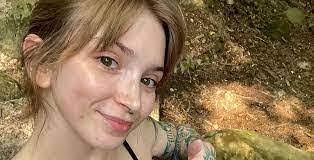 Vera Capretta's Instagram, Twitter & Facebook