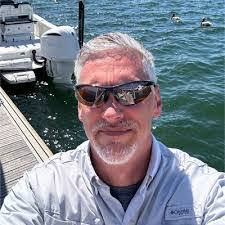 Scott Niekamp's Instagram, Twitter & Facebook