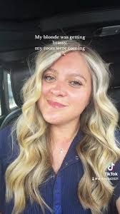 Amber Len's Instagram, Twitter & Facebook