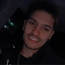 What are some tips for playing with Psylocke in Marvel Rivals?