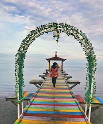 Bukan seperti kebanyakan pantai yang berada di malang, pantai bolu bolu mempunyai ombak yang bersahabat sehingga anda bisa berenang dengan aman. Wisata Pantai Pasir Putih Situbondo Kabupaten Situbondo Jawa Timur Tempat Wisata Indonesia