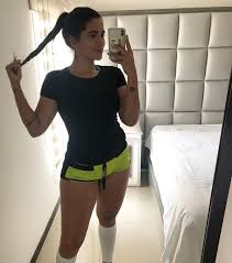 El futbolista chileno, arturo vidal, confirmó su nueva relación amorosa con sonia isaza, quien vive en. Biografia Sonia Isaza Edad