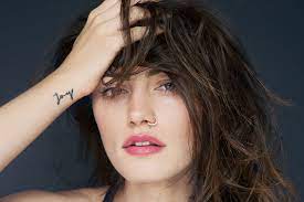 Model, photographer, stylist, makeup or hair stylist, casting director, agent, magazine, pr or ad agency, production company, brand or just a fan! Phoebe Tonkin Fake Your Piercings 2014 05 Gotceleb