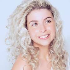 Jasmine Lincoln's Instagram, Twitter & Facebook