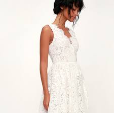 So, keep scrolling to see my definitive list (in no particular order) of the 28 best graduation dresses for 2021 — and congratulations to this year's graduates! 20 College Graduation Outfit Ideas 2021 Graduation Outfit Inspiration