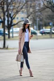 Spring French Girl Casual Street Style Pale Pink Coat Dark Denim Jeans White T Shirt Retro Grey Hat Fashion Office Casual Outfit Fall Fashion Coats