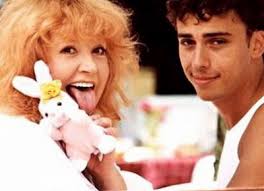 Прославился пародиями на политиков и деятелей культуры. Pugacheva I Galkin Stali Roditelyami U Nih Rodilas Dvojnya Foto Topnews Ru