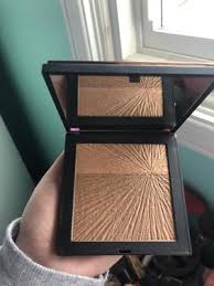 Both shades appear to be subtle on my skin, but i like it that way. Summer Solstice Bronzer Highlighter Duo Nars Sephora