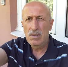 Hakkari - Vefat Eden : Kemal Tanyürek Vefat Tarihi : 26-05-2025 Ölüm nedeni : Normal ölüm Mezarlık : yarın sabah saat 10:00 da Van Havaalanında alınarak defin edilmek üzere Hakkari ili Kale