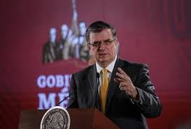 Marcelo ebrard — (2007) marcelo ebrard (* 1959 in mexiko stadt) ist ein mexikanischer politiker und seit 2006 regierungschef des bundesdistrikts mexiko stadt; Marcelo Ebrard Se Aisla Tras Contagio De Amlo Cadena Politica