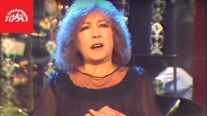 W 1970 roku, czechosłowacka wówczas piosenkarka, eva pilarová nagrała bardzo śmieszy dla polskiego ucha cover znanego. Eva Olmerova Sonny Boy Oficialni Video Youtube