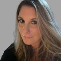 Kelly Mcateer's Instagram, Twitter & Facebook